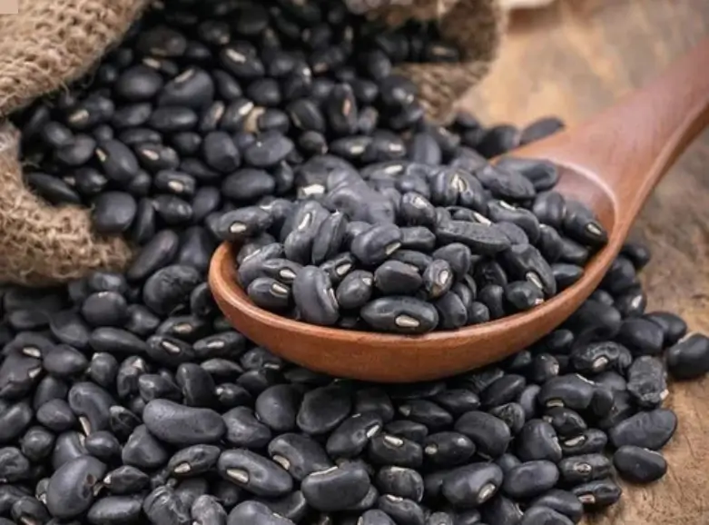Whole Urad